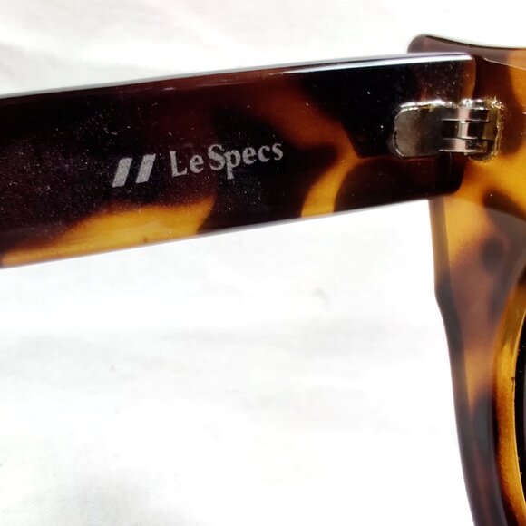 Le Specs Flashy Cat-Eye Tortoiseshell Blue Lens Sunglasses - Picture 8 of 10